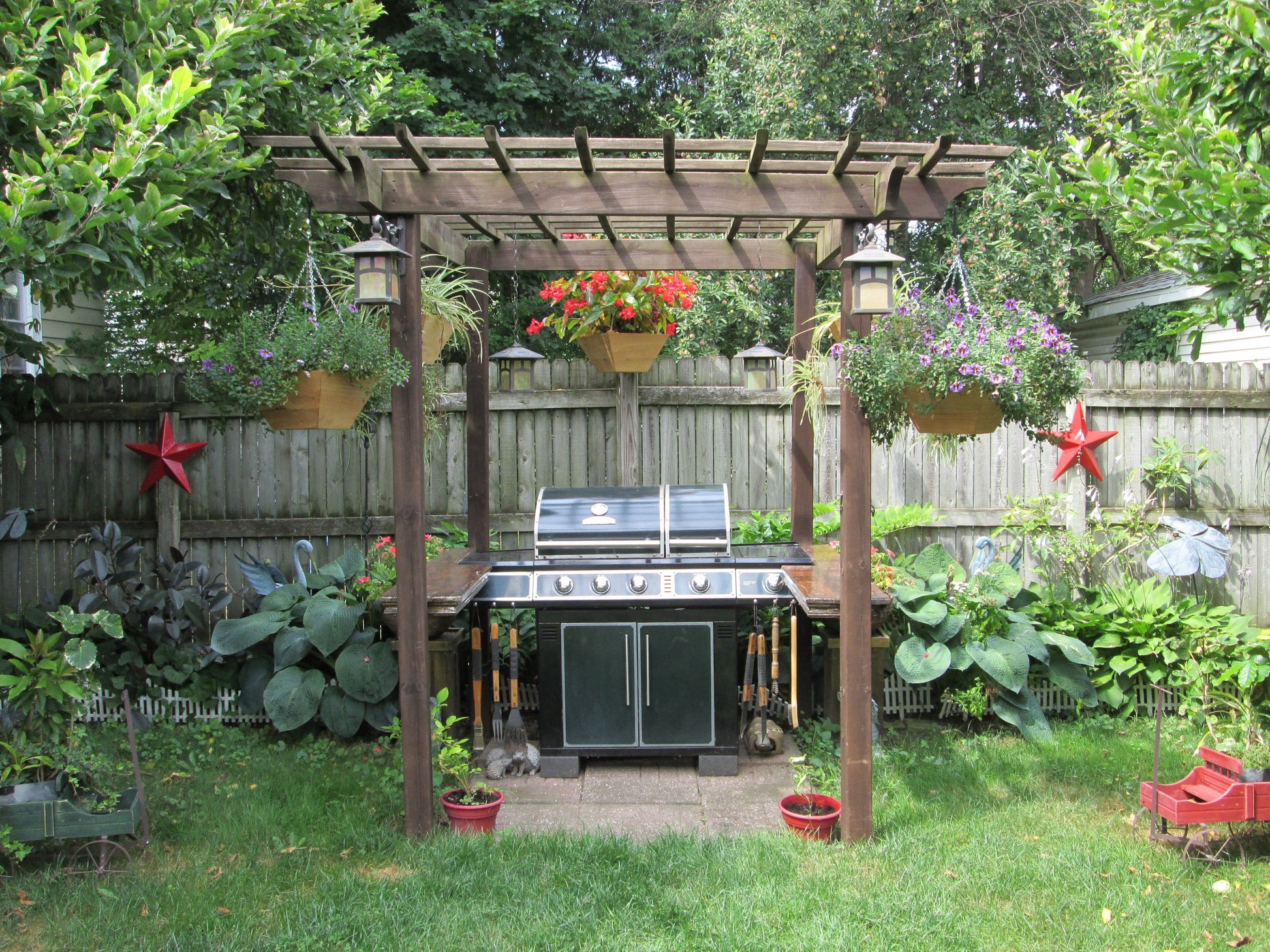 cedar hanging planter Hanging Cedar Basket Planter – Alluvion Inc